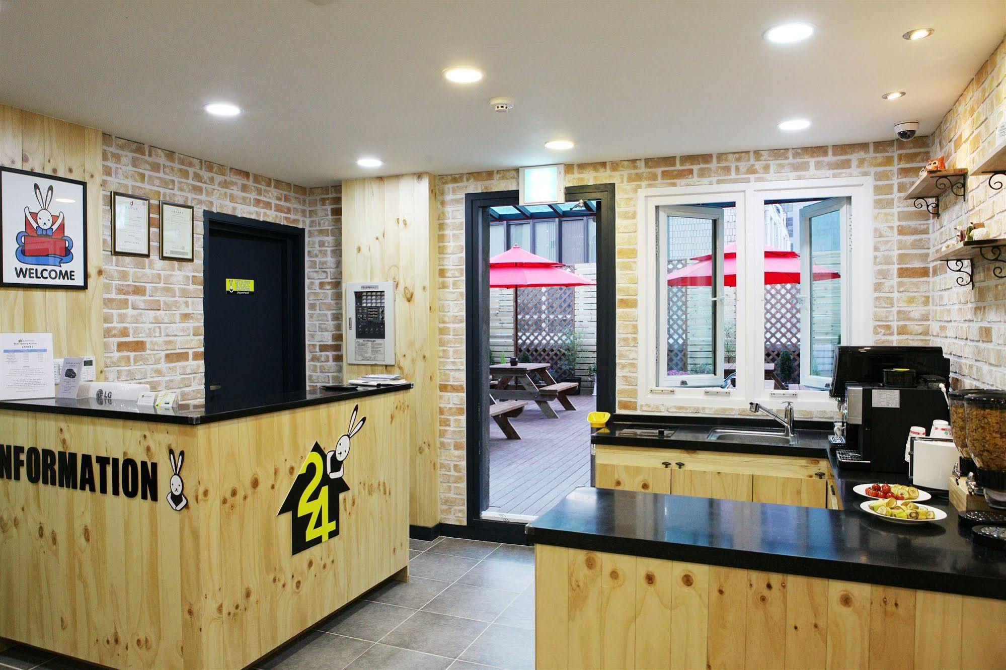 24 Guesthouse Myeongdong Avenue Seoul Exterior photo